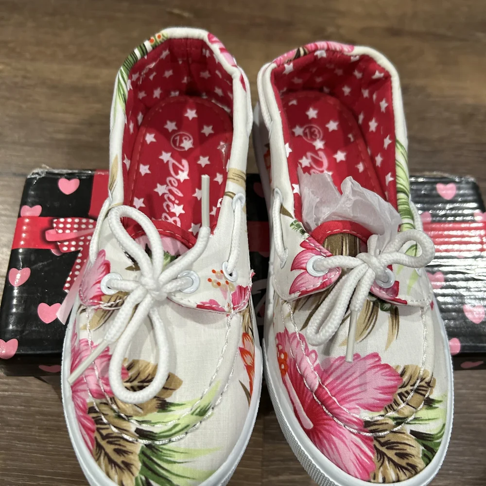 NWT Girls' Floral Pink Moccasin-Style Kids Shoes